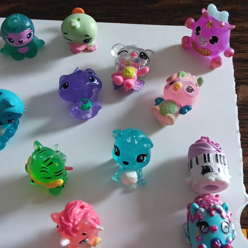 Hatchimals 40+ Random Lot. - Picture 5 of 9